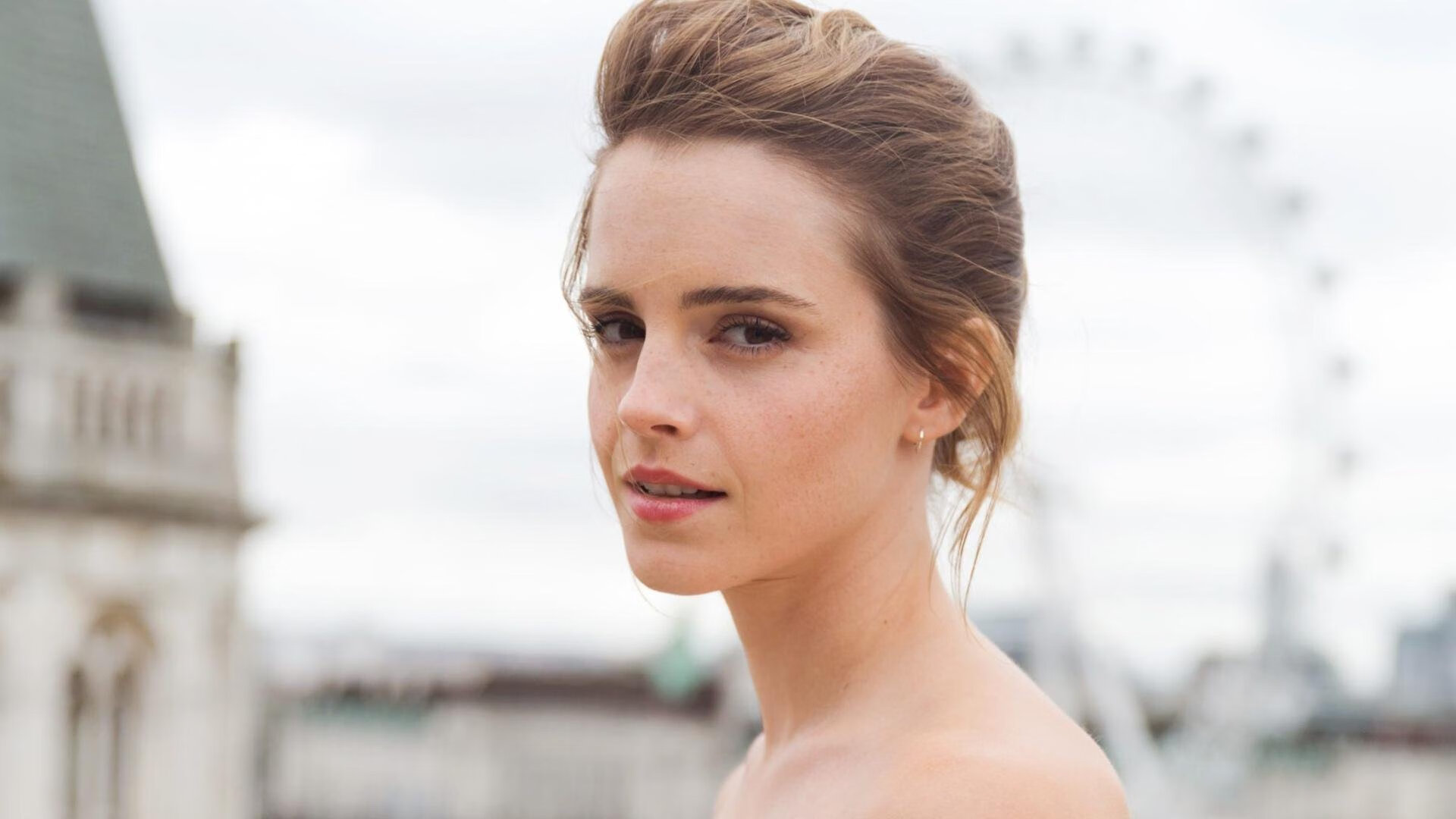 kaiyun体育综合-《2025英雄联盟季中冠军赛，战火再燃！》，二零二零年英雄联盟总决赛冠军是谁