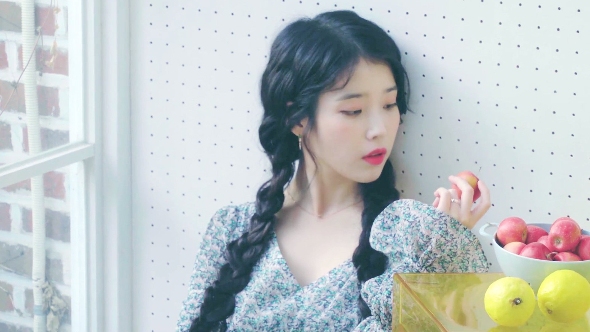 吉尔吉斯斯坦女将自由泳展现速度优势,吉尔吉斯斯坦游泳运动员